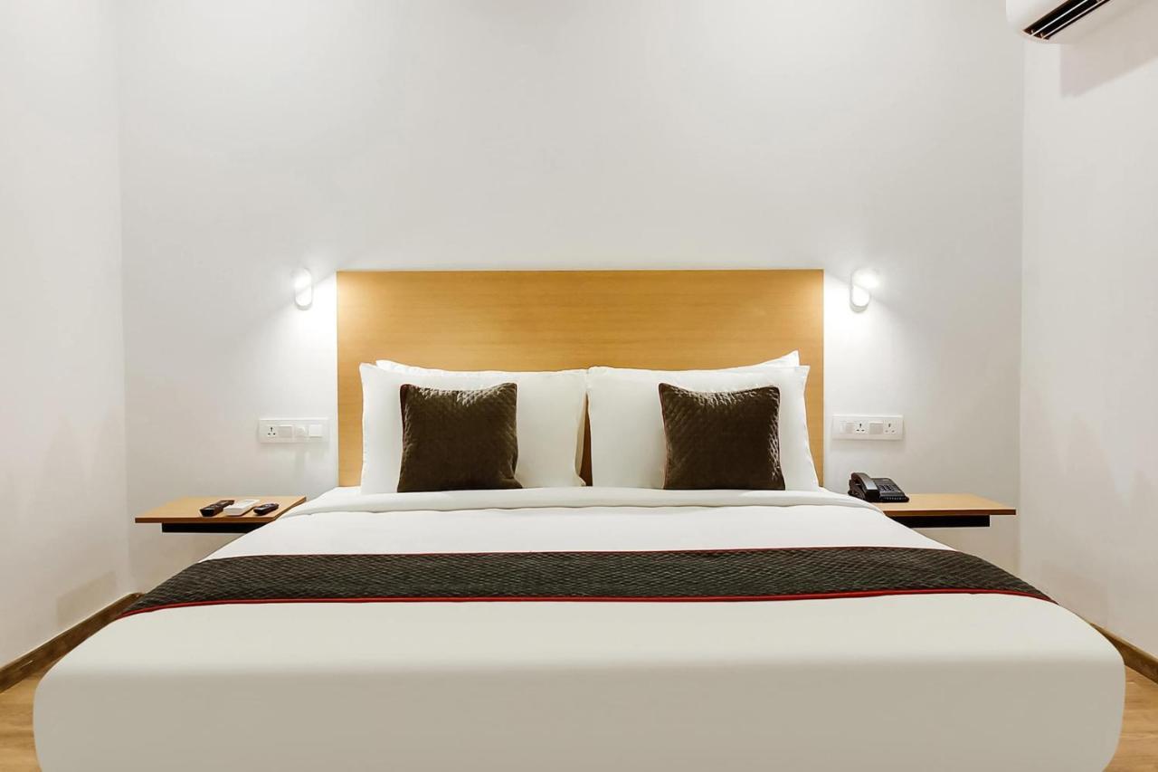 Hôtel Oyo Townhouse 600 Gangothri à Secundurabad Extérieur photo