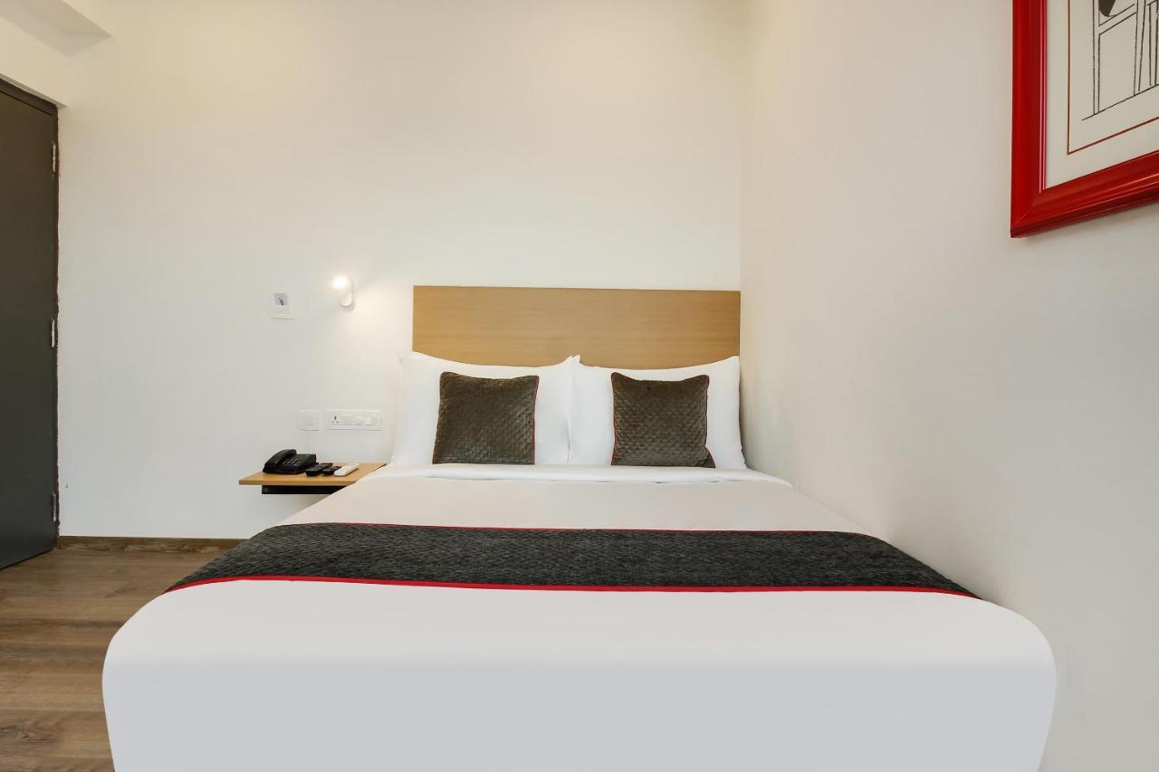 Hôtel Oyo Townhouse 600 Gangothri à Secundurabad Extérieur photo