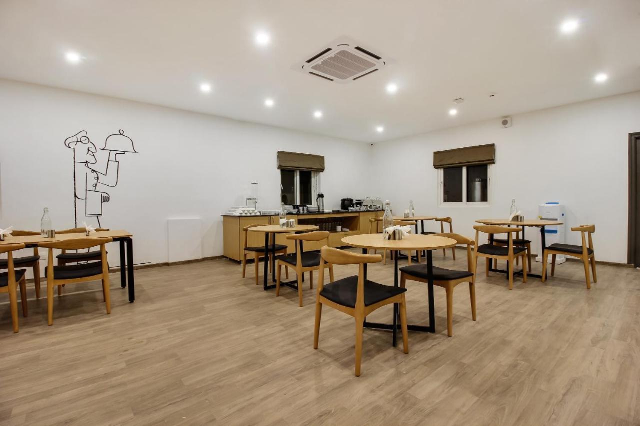 Hôtel Oyo Townhouse 600 Gangothri à Secundurabad Extérieur photo