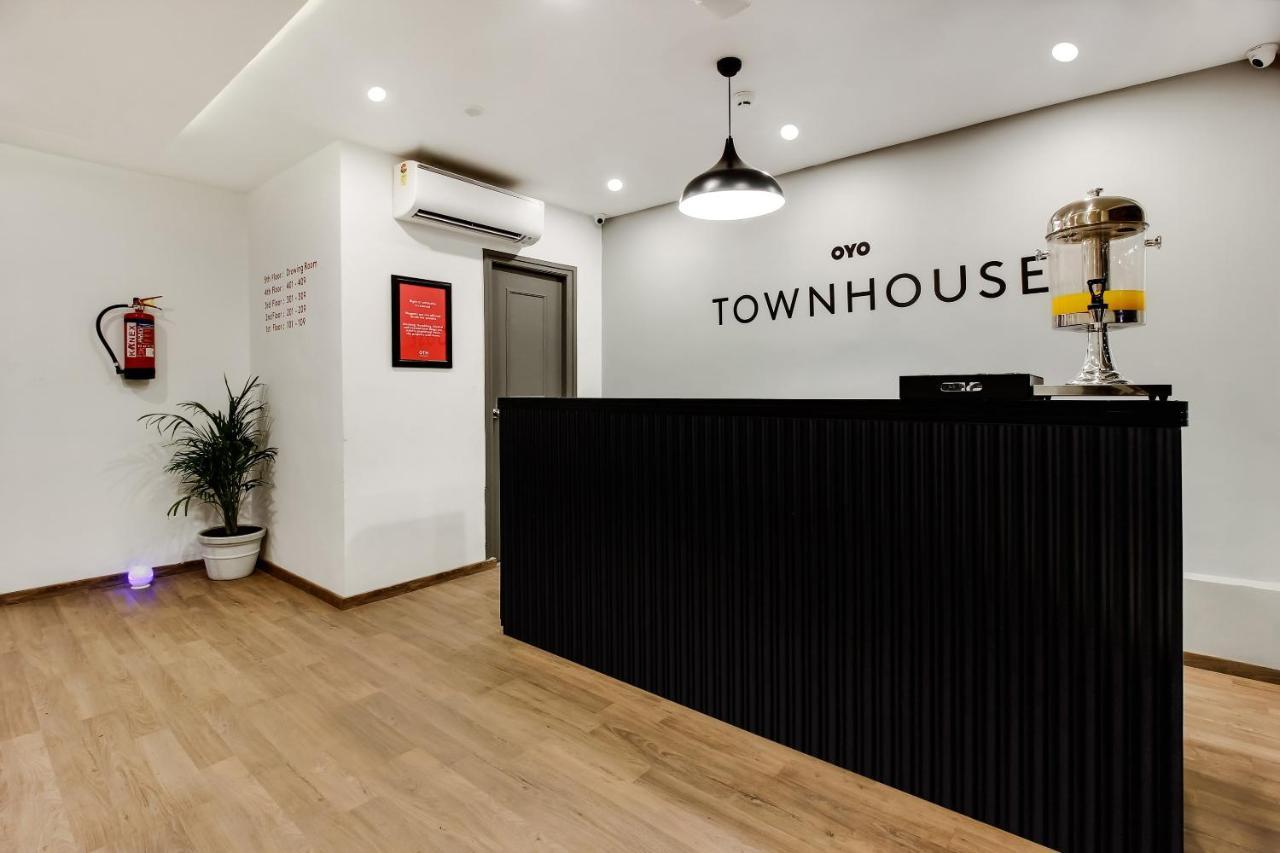 Hôtel Oyo Townhouse 600 Gangothri à Secundurabad Extérieur photo