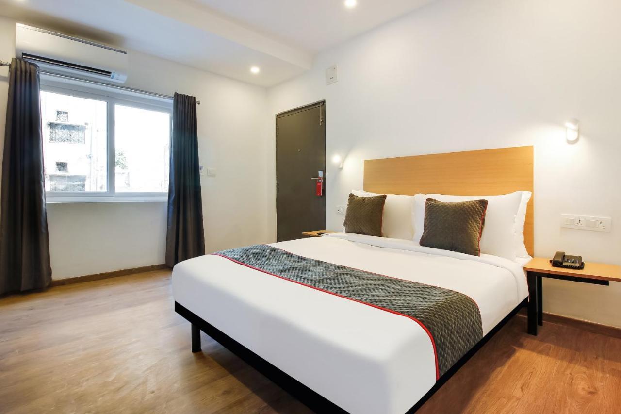 Hôtel Oyo Townhouse 600 Gangothri à Secundurabad Extérieur photo