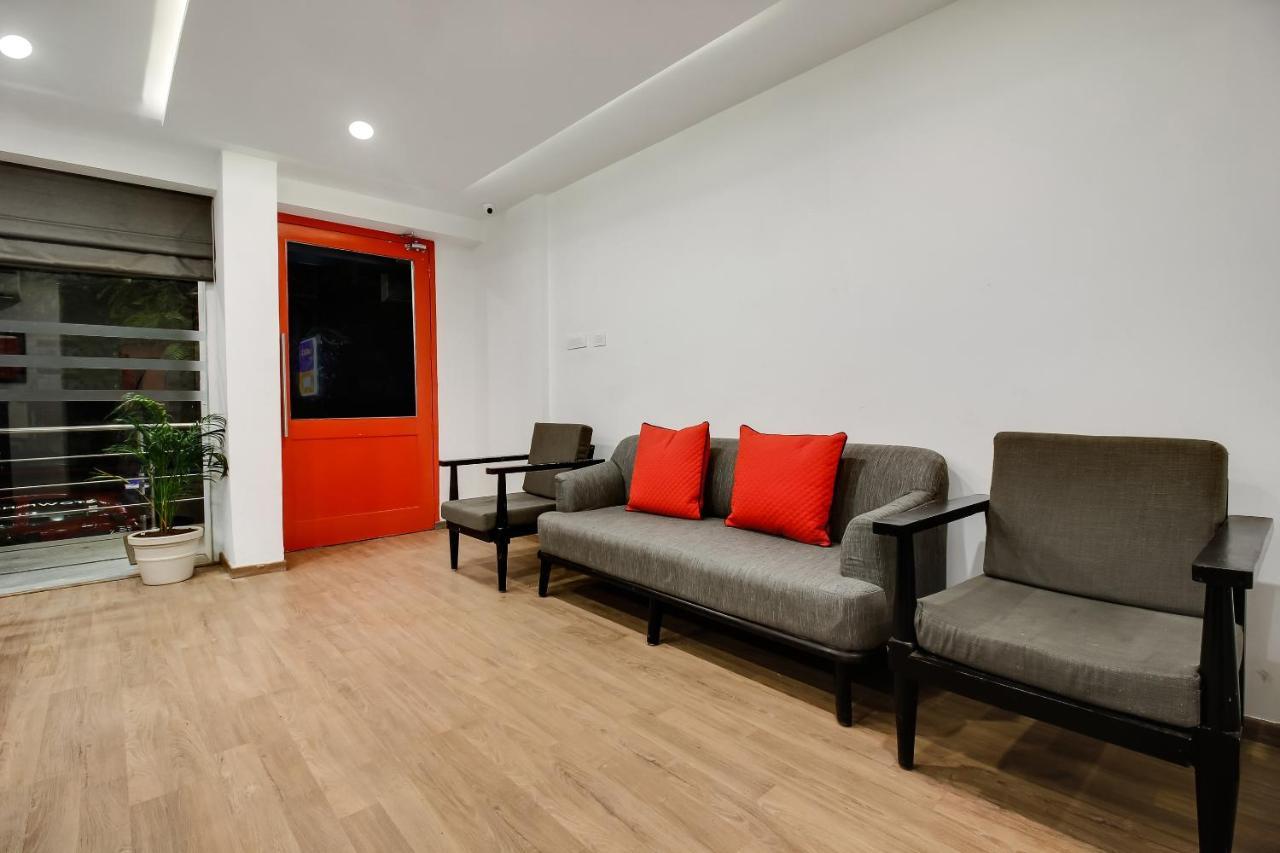 Hôtel Oyo Townhouse 600 Gangothri à Secundurabad Extérieur photo